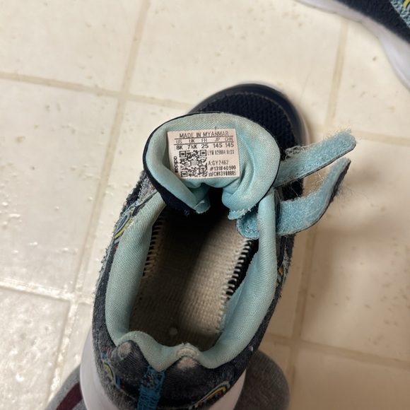 Size 8 Adidas Sneakers Blue - Picture 5 of 8